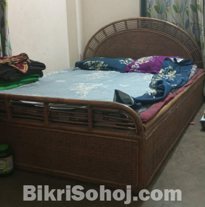 one beter khat and kater table sell kora hobe